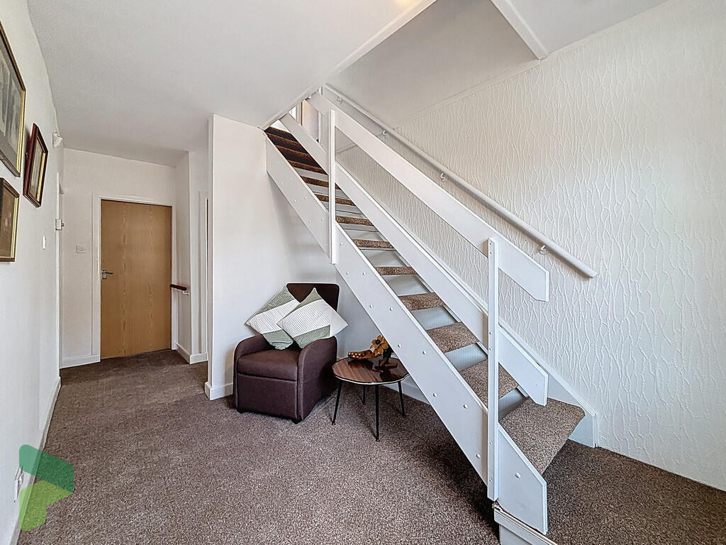 Ambleside Drive, Darwen photo 3