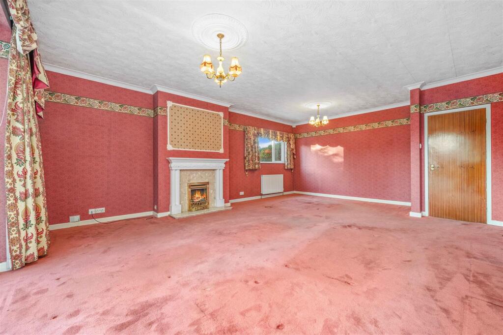 House in Solihull, Kineton Green - View 5