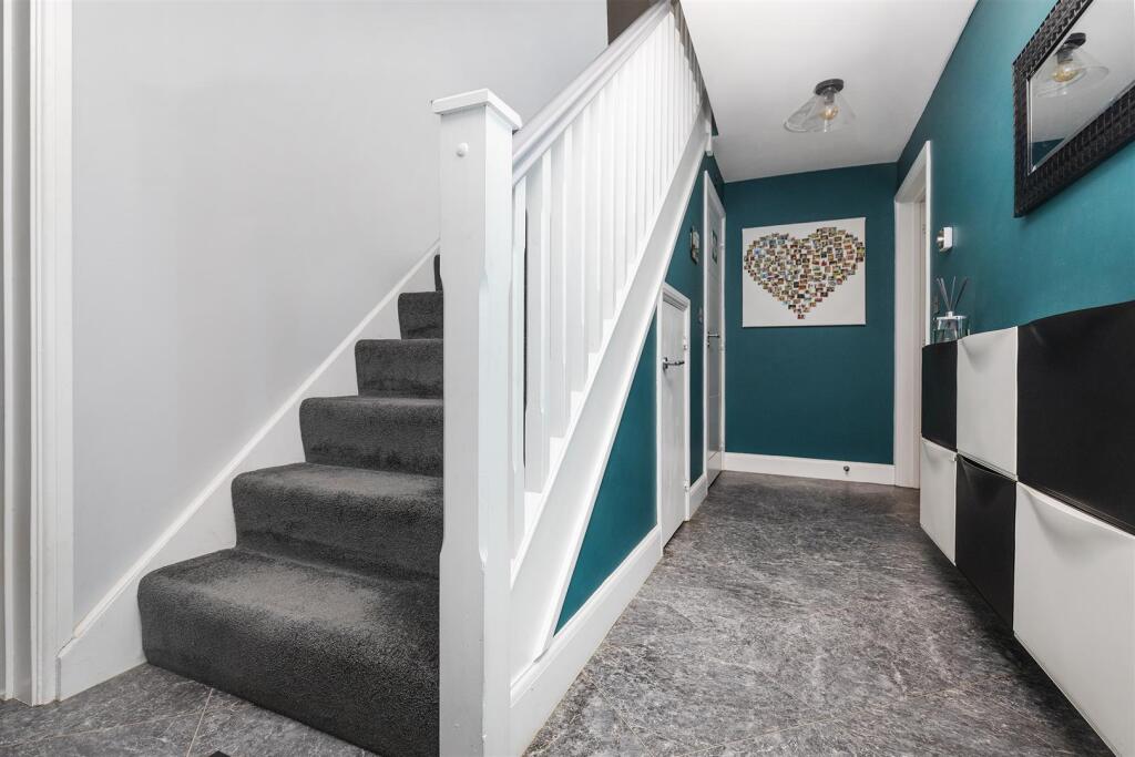 Additional image 9 of Links Way, Drighlington, Bradford