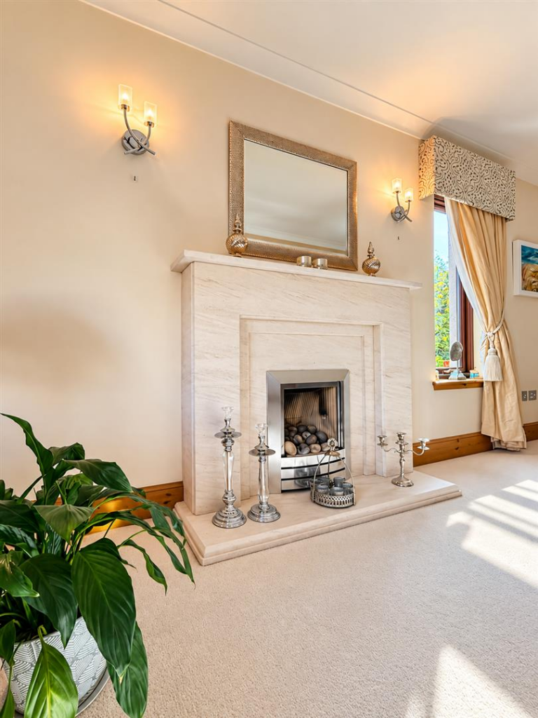 House in Cleghorn, South Lanarkshire - View 4