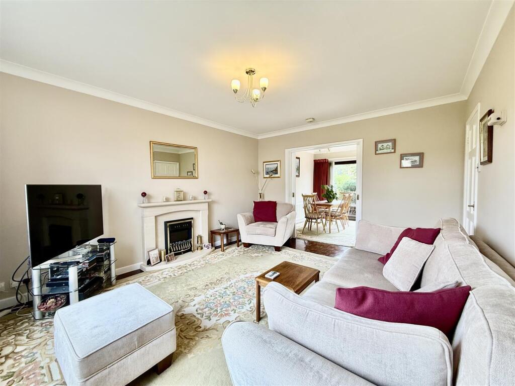 Rawston Close, Swindon photo 4