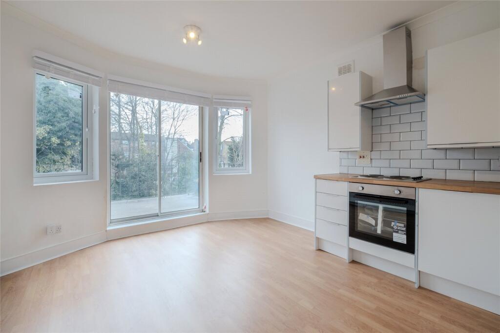 Main image of property: Oakdale Road, London, SW16