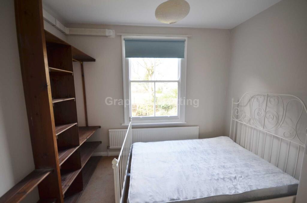 Apartment in London - View 5