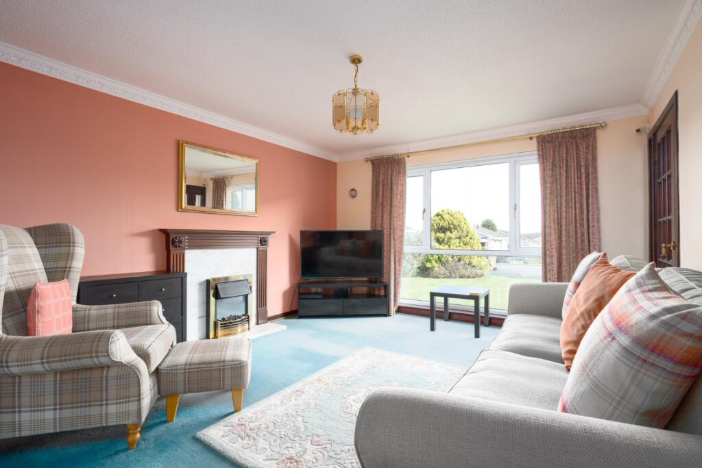 Lade Braes, Dalgety Bay, KY11 photo 2