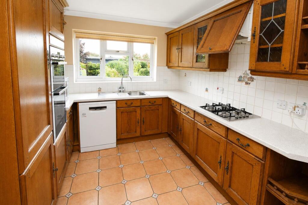 House in Purley on Thames, West Berkshire - View 2