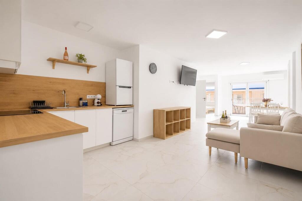 Main image of property: Valencia, Alicante, Torrevieja