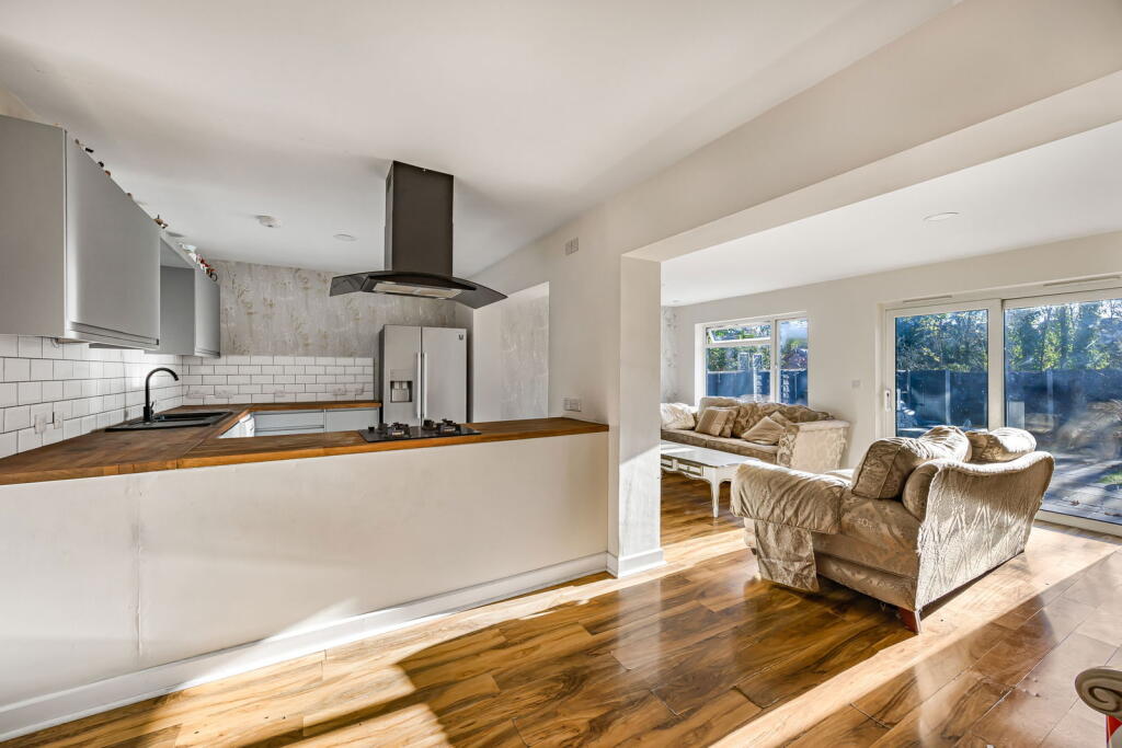 Hatherley Lane, Hatherley, Cheltenham, GL51 photo 2