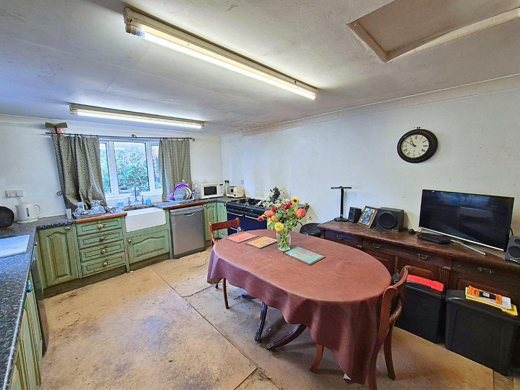 House in Ludlow, Shropshire - More