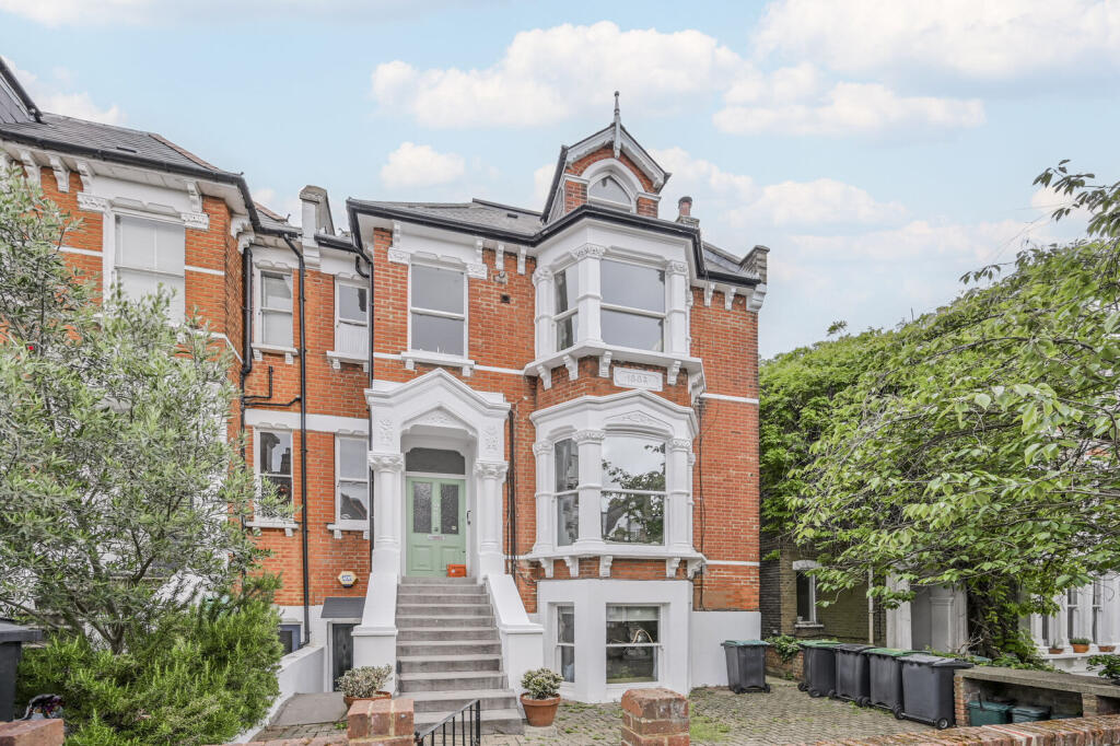 1-bed flat on Granville Road, Crouch End, London, N4, £450,000