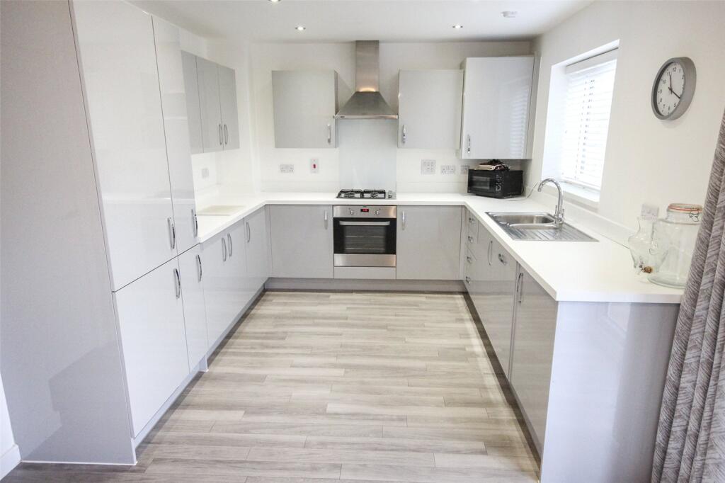 Robinson Avenue, Houghton Conquest, Bedfordshire, MK45 photo 2