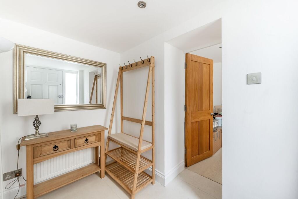 Apartment in London - More