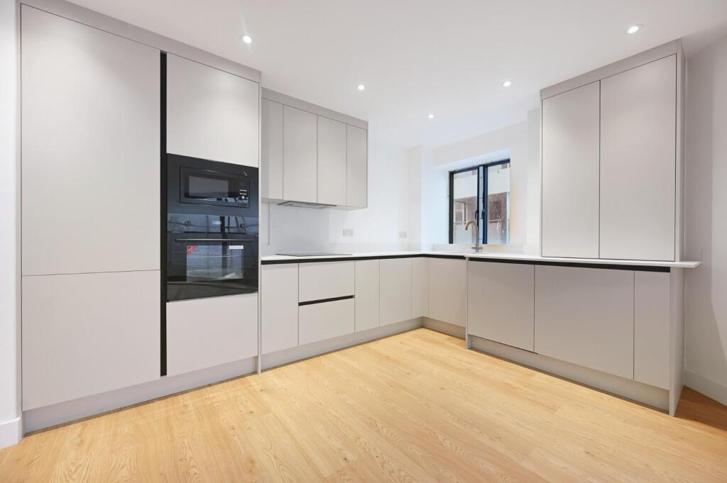 Prince Regent Road, Hounslow photo 3