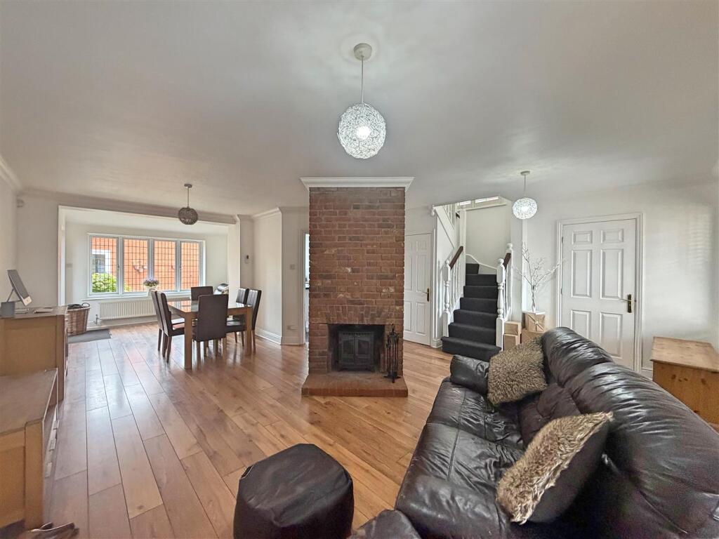 House in Chelmsford - More