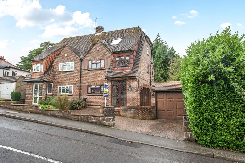 4-bed semi-detached on Darcy Close, Coulsdon, CR5, £575,000