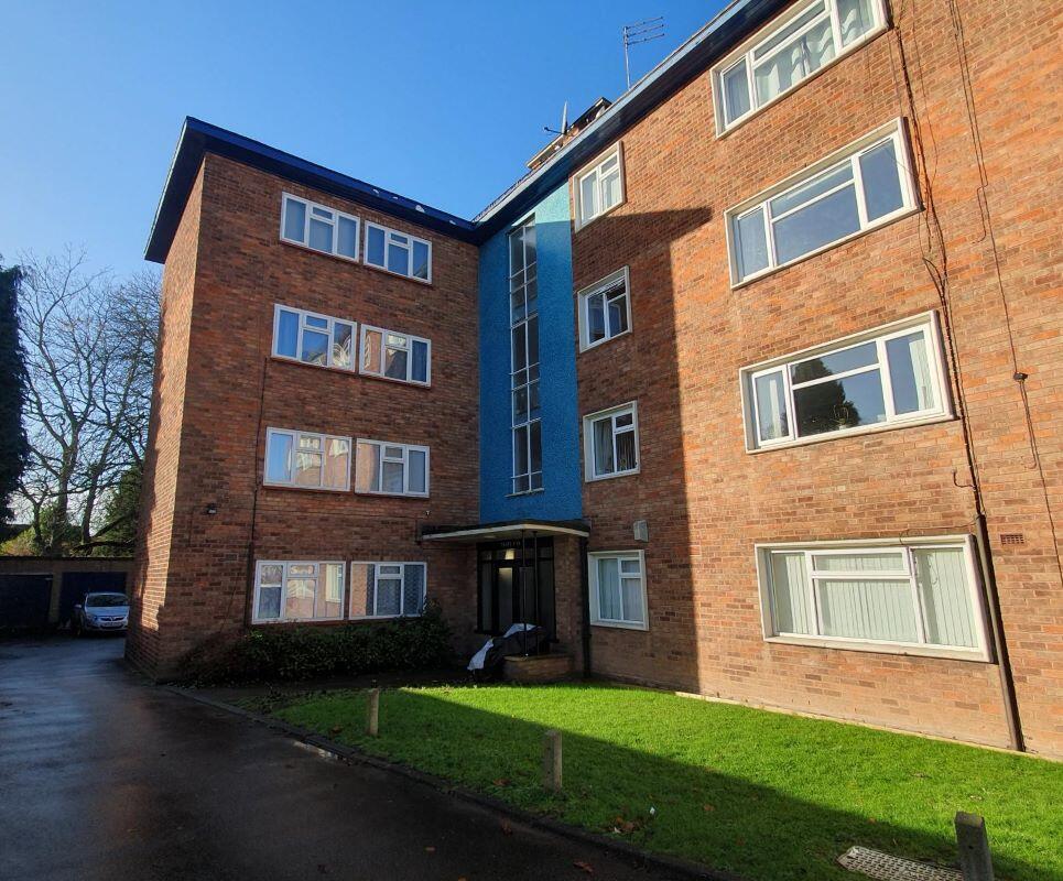 Main image of property: Flat 2, Yenton Court, 742 Chester Road, Erdington, Birmingham, West Midlands, B24 0EB