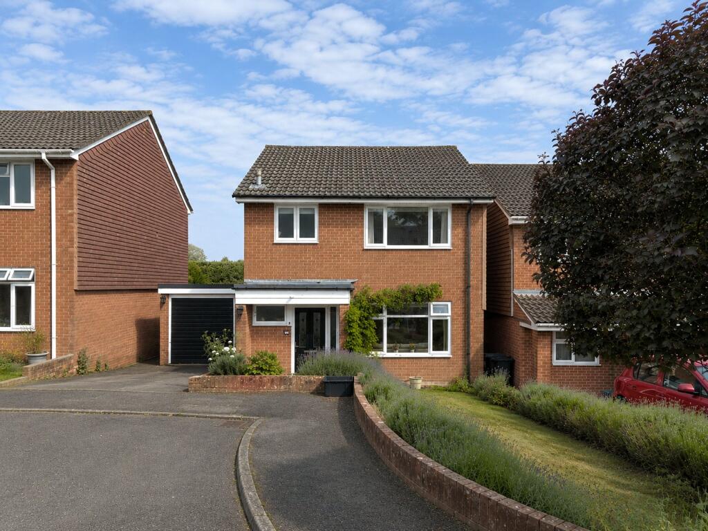 Main image of property: Oak Close, Lyndhurst, Hampshire, SO43