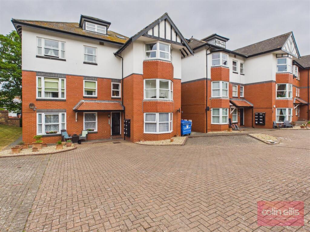 Main image of property: Royal Avenue, Scarborough