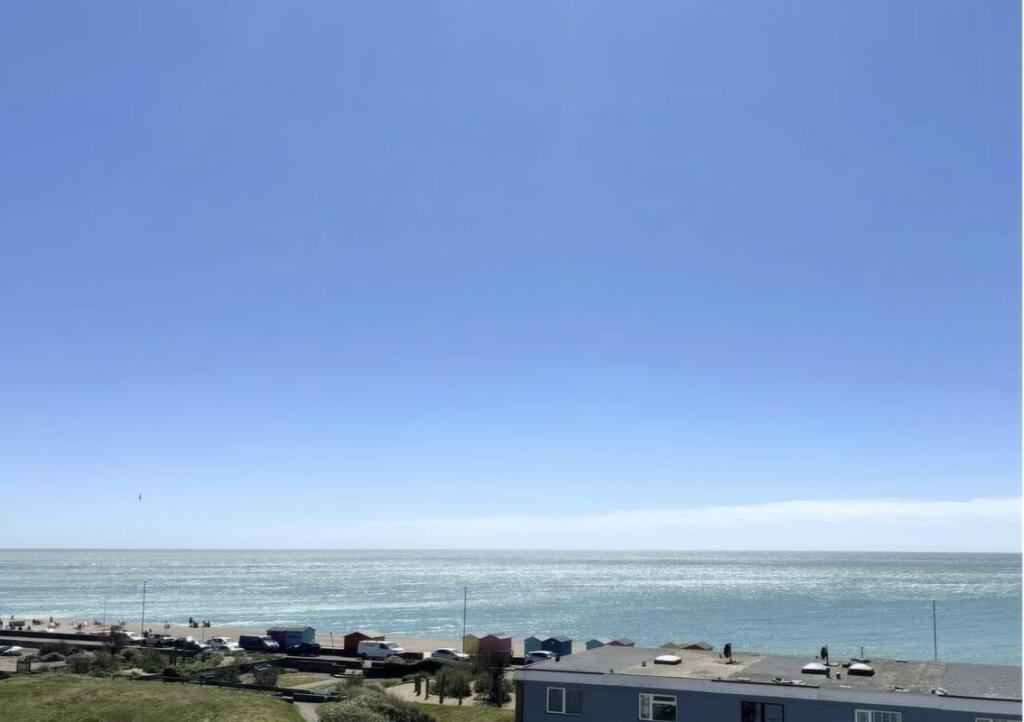 Apartment in Brighton - View 4