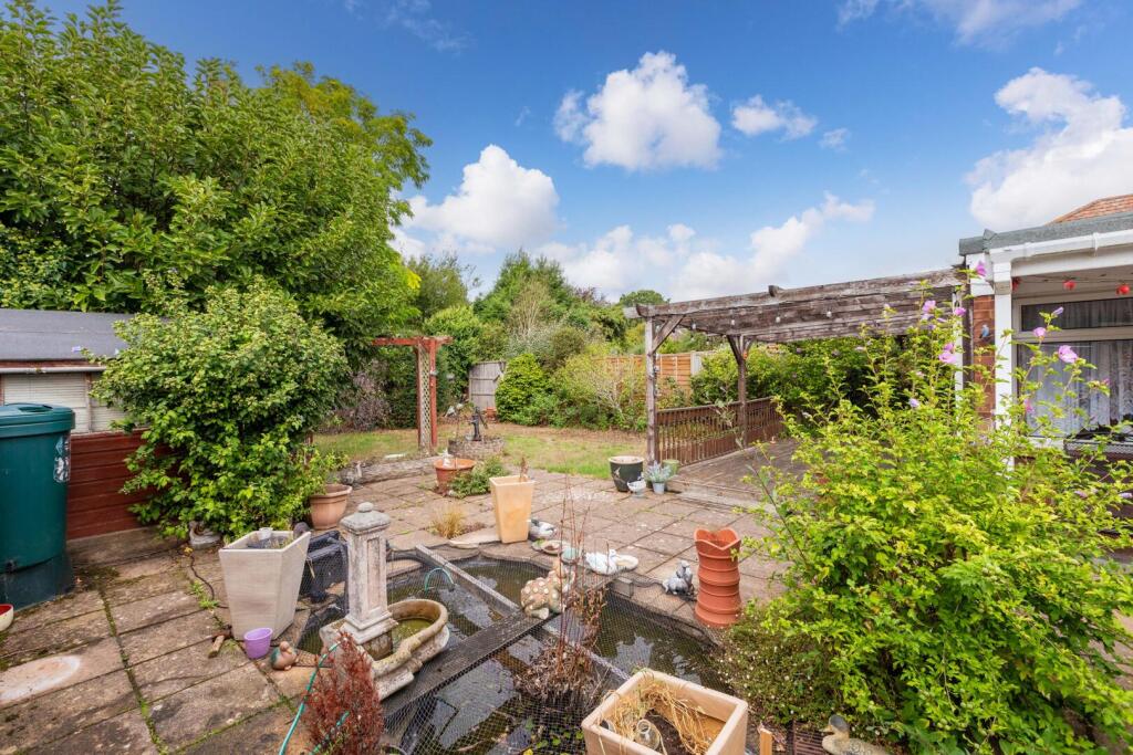 House in Slough - View 4