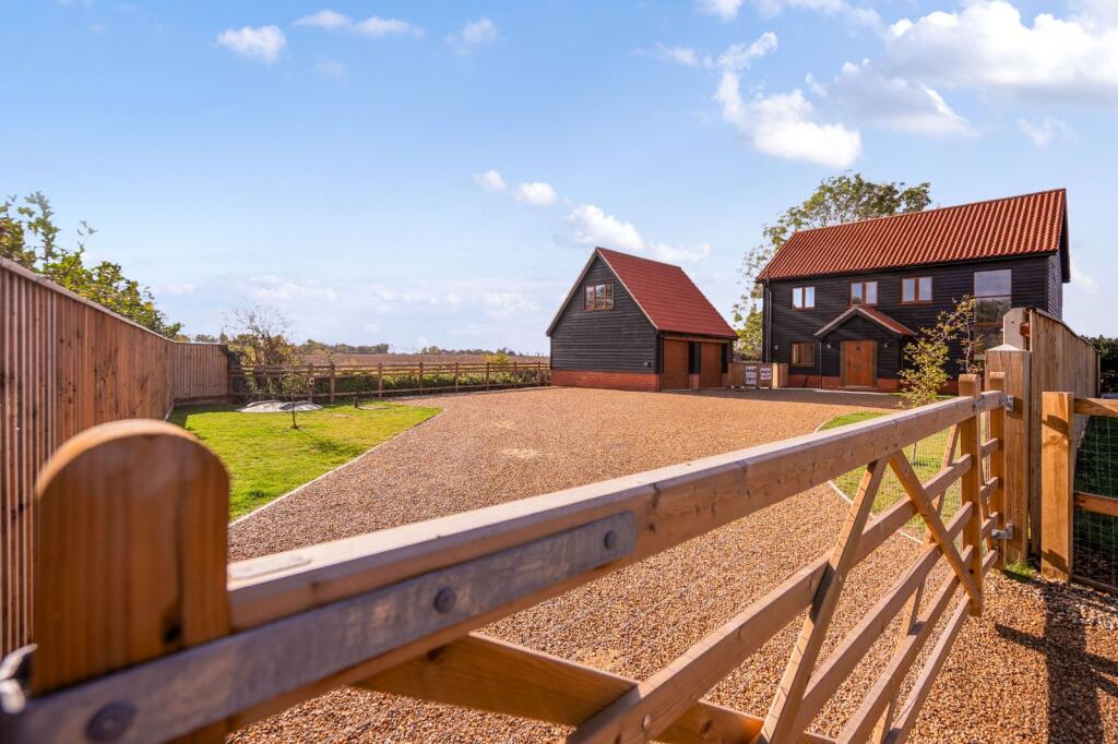 4-bed detached on Broad Road, Bacton, Stowmarket, Suffolk, IP14, £665,000
