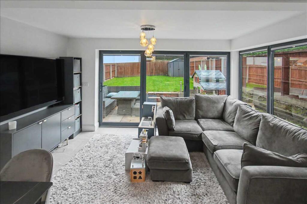 House in Ashfield, Selston - View 5