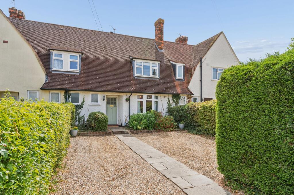 Main image of property: The Crescent, St Ippolyts, Hitchin, SG4