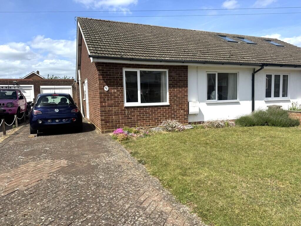 2-bed semi-detached on Holme Court Avenue , Biggleswade, £360,000