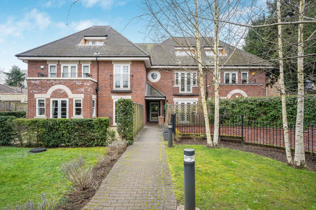 Main image of property: 50 Village Road, Bush Hill Park, Enfield, EN1