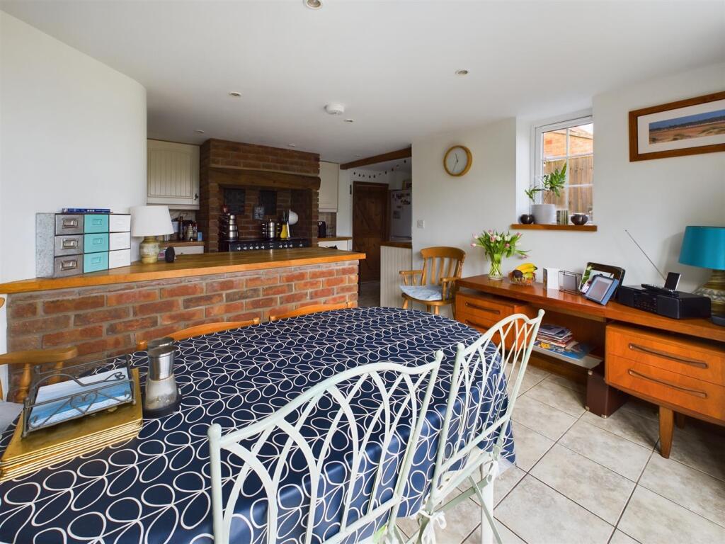 House in King's Lynn and West Norfolk, Wretton - More