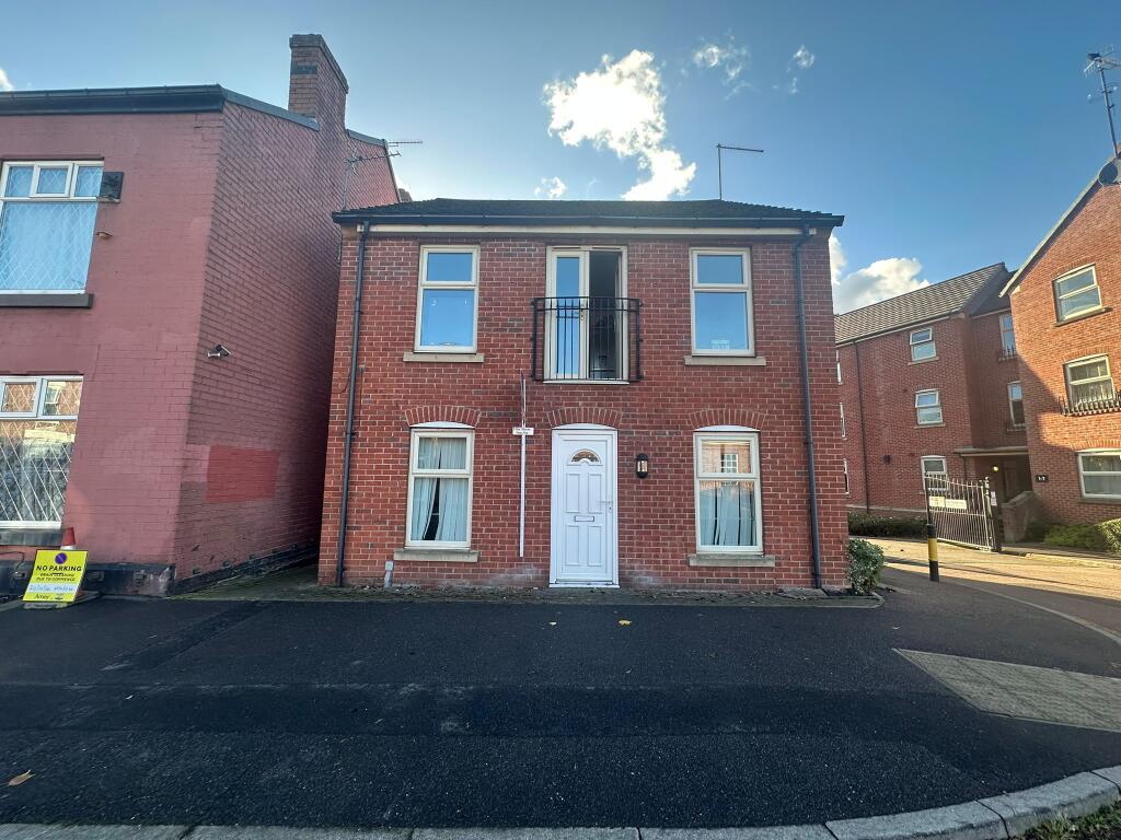 Main image of property: 62 Woodseats Road, Sheffield, South Yorkshire S8 0PJ