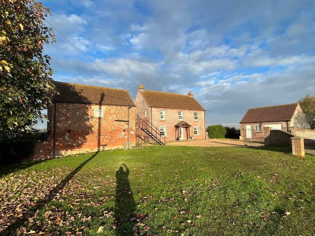 Main image of property: Catlins Farm, Swineshead Bridge