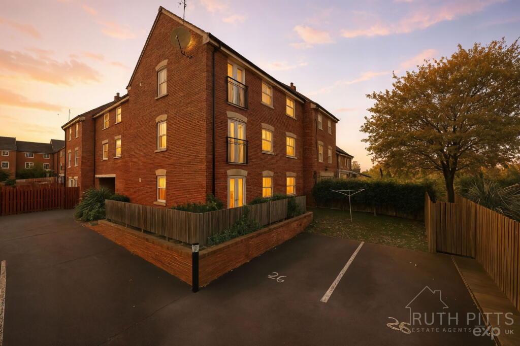 Ebberton Close, Hemsworth, WF9 photo 2