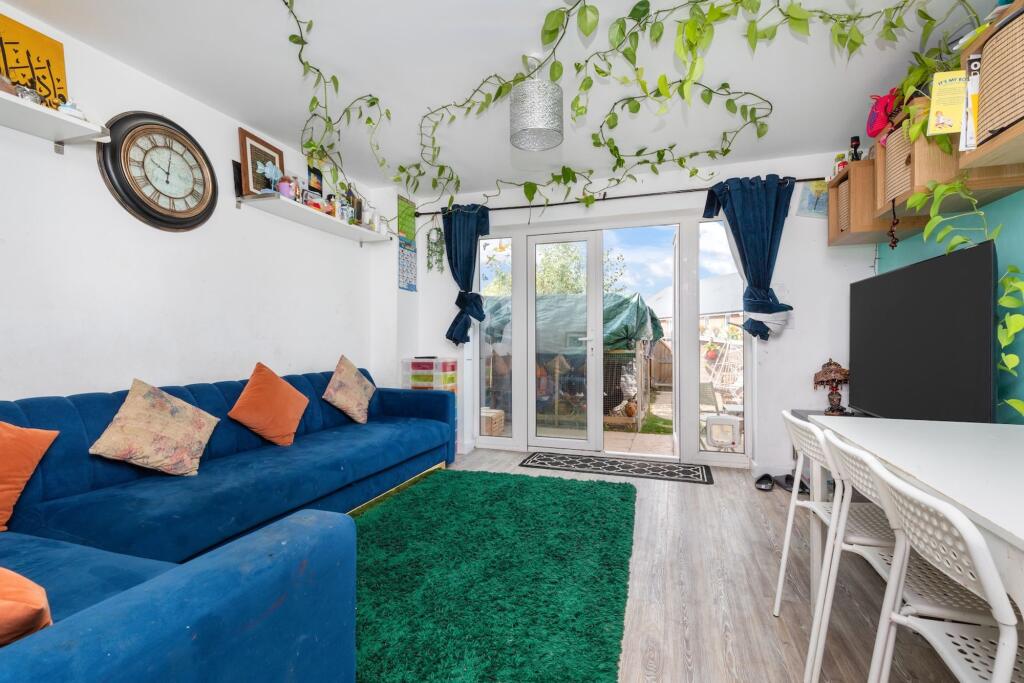 House in Redhill - View 2
