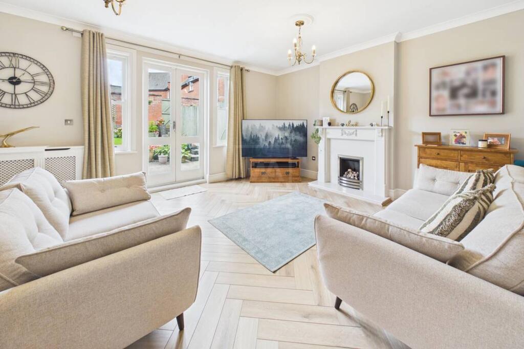 House in Appleton Thorn, Grappenhall, Grappenhall and Thelwall - More