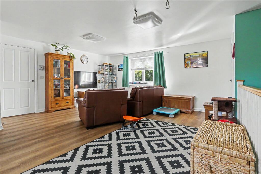 Apartment in Norwich, Roundhouse Park, Cringleford - View 3