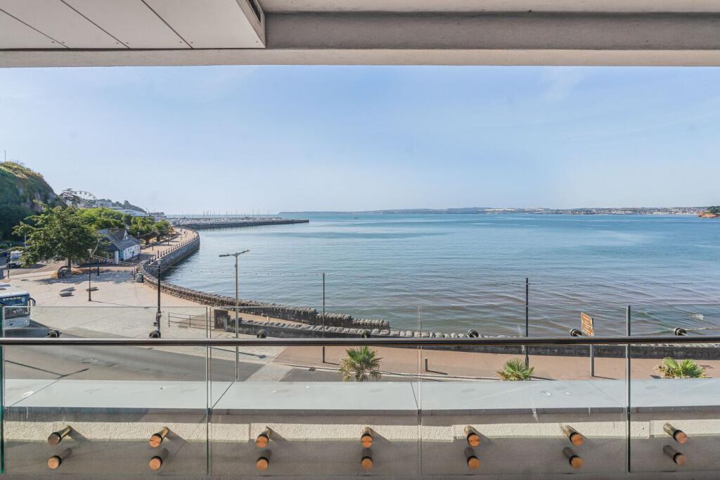 Apartment in Torquay - View 2