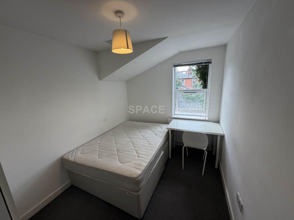 House in Reading - View 4