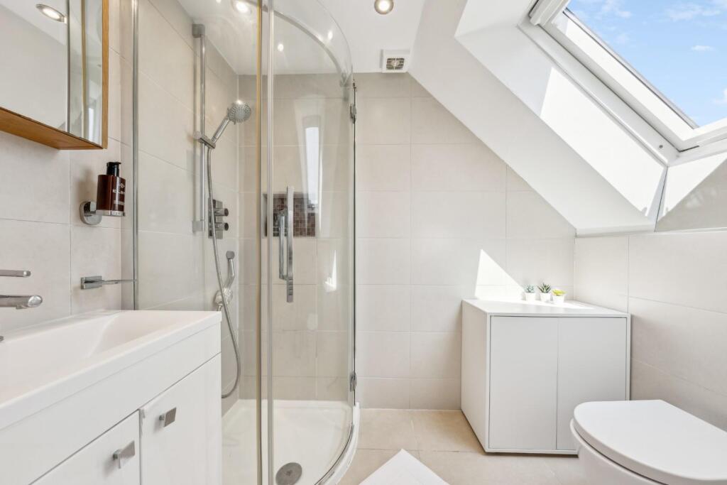 House in London - View 4
