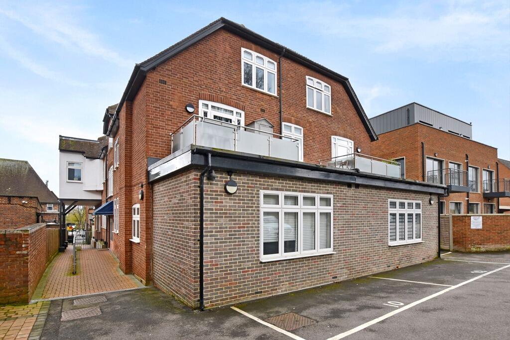 Main image of property: Compass House, Pynnacles Close, Stanmore, Greater London, HA7 4AS