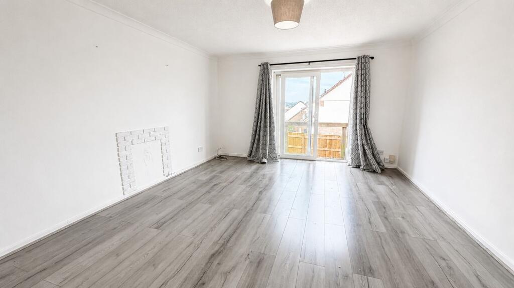 Wildwoods Crescent, Newton Abbot, TQ12 photo 2