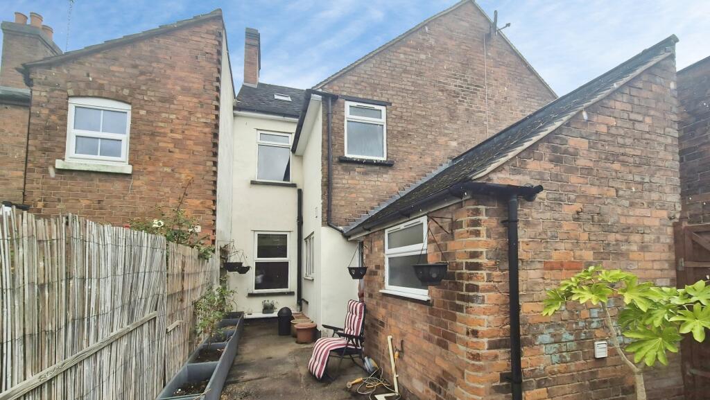 House in Stoke-on-Trent - View 2
