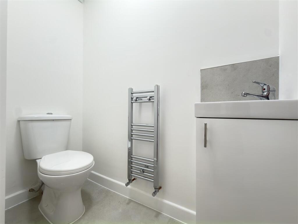 House in Leicester, Northfields - More