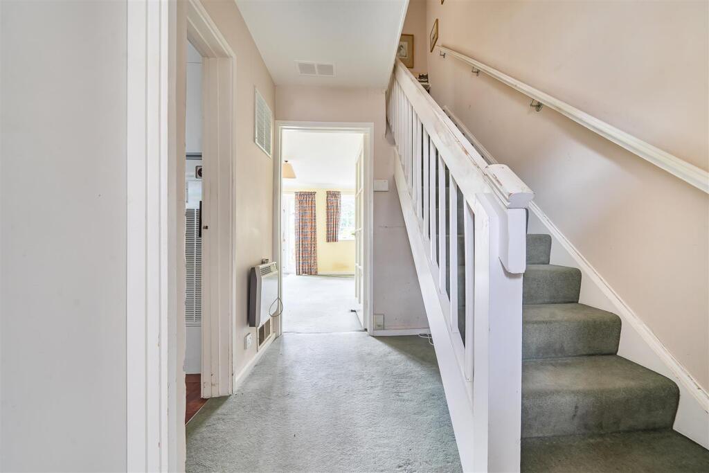 House in Waverley, Haslemere - View 4