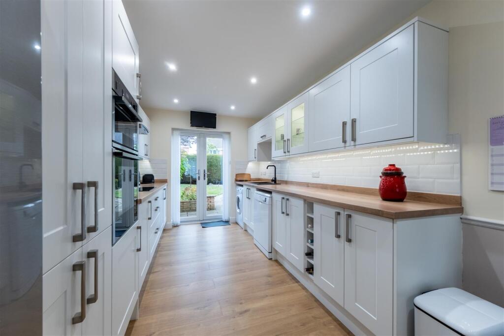 Trafalgar Close, Kingsmead, Northwich photo 4