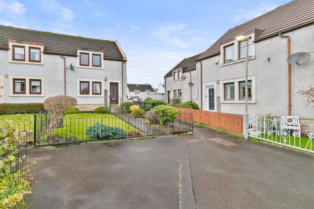 Main image of property: Craiglomond Gardens, Balloch, Alexandria