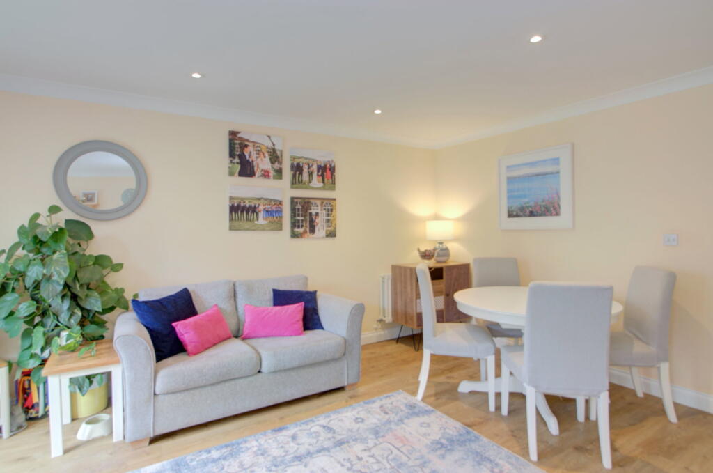 House in Swindon, Corsham - More