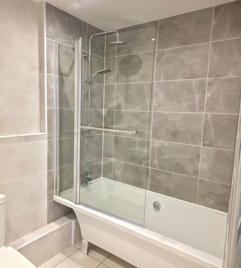 78 Manchester Road, Swinton, Manchester, M27 photo 4