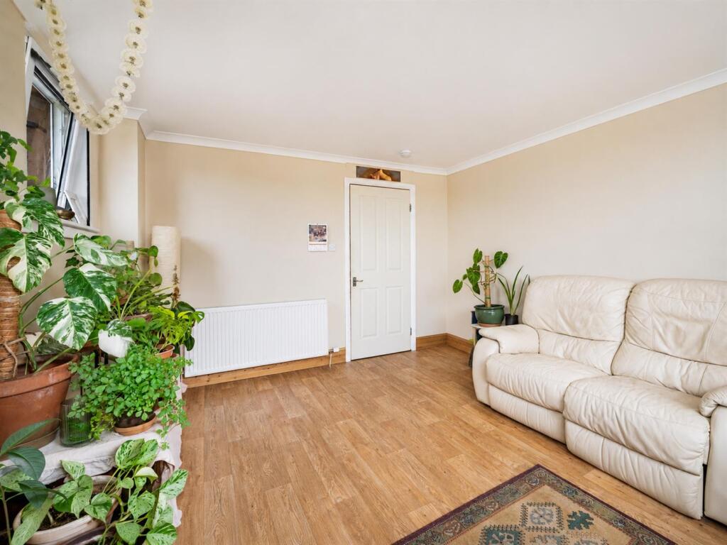 Ladywell Avenue, Dundee - View 6