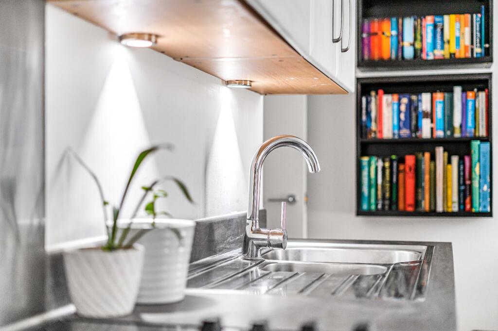 Apartment in London - More