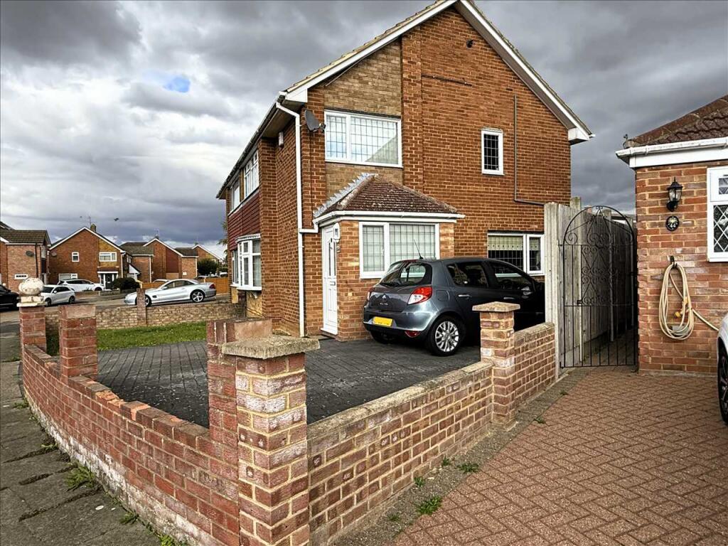 Frobisher Way, Riverview Park, Gravesend photo 2